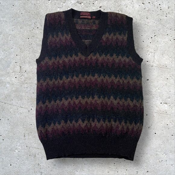 Vtg Chaps Ralph Lauren Shetland Wool Sweater Vest Size Medium Zigzag Pattern Red - Picture 1 of 5
